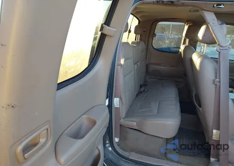 2001 Toyota Tundra Ltd V8 из США, поврежденный, VIN 5TBBT48151S215935